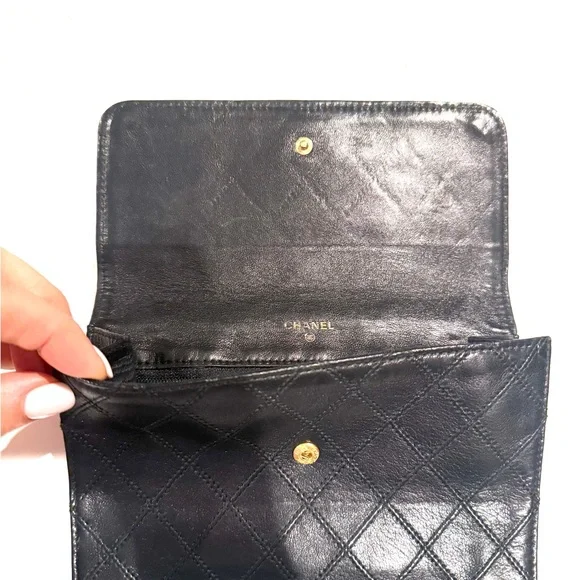Chanel Black Quilted Leather Pouch - Picture 3 of 14